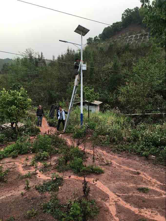 楚雄农村太阳能路灯安装